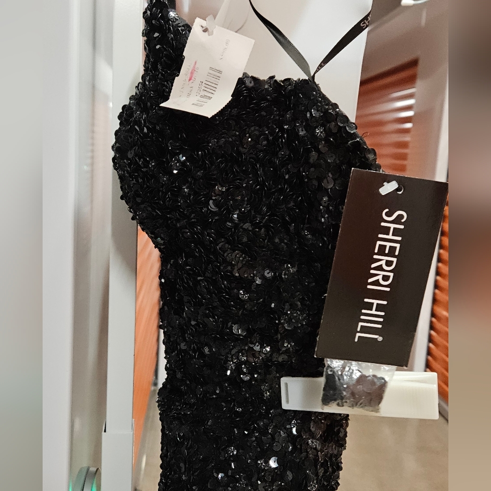 Sherri Hill #55431 Sequin Prom Gown, Size 16 BLACK and Size 6 PEACOCK - Picture 5 of 11